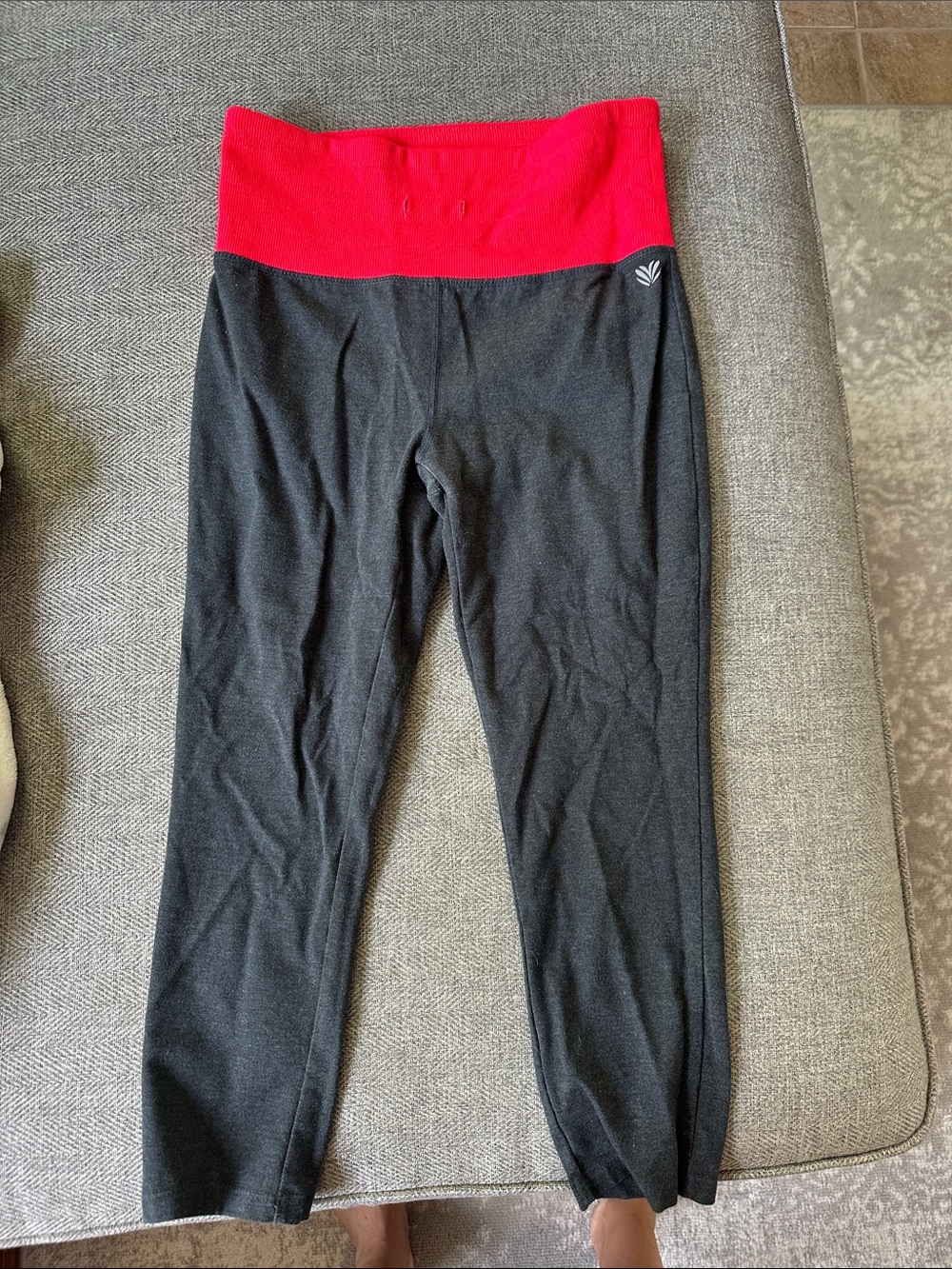 Gray Leggings with hot pink Waistband